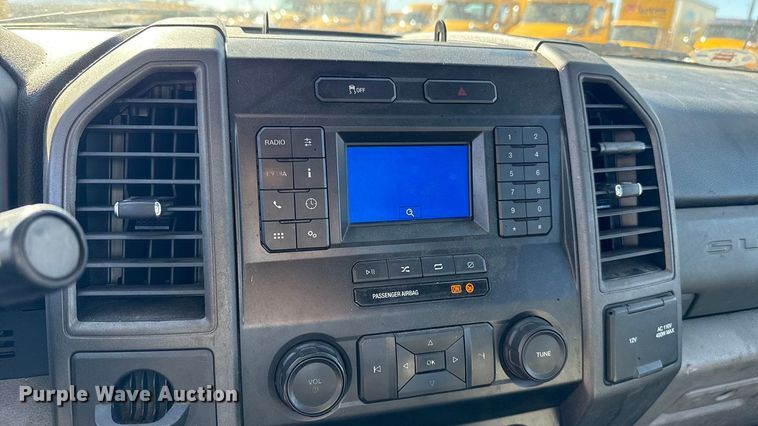 image for item ES5701 2020 Ford F350 utility bed pickup truck