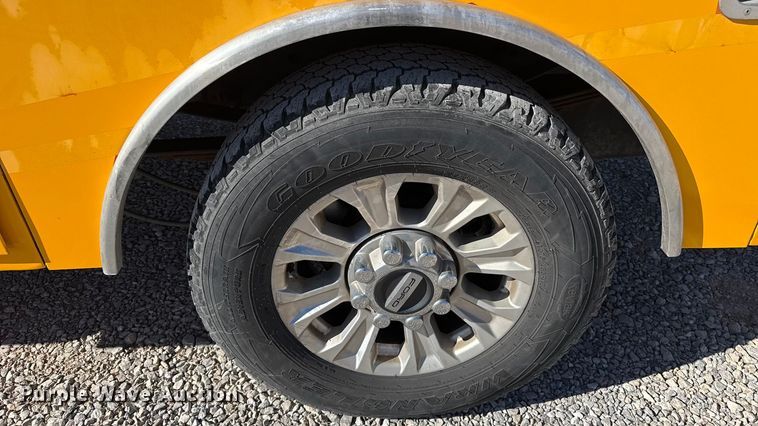 image for item ES5701 2020 Ford F350 utility bed pickup truck