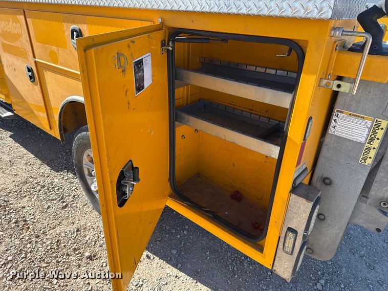 image for item ES5703 2020 Ford F350 utility bed pickup truck