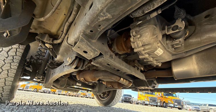 image for item ES5703 2020 Ford F350 utility bed pickup truck