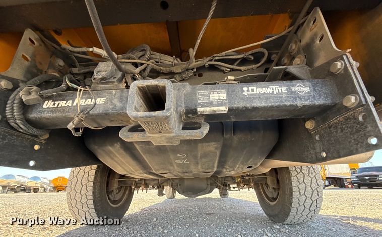 image for item ES5703 2020 Ford F350 utility bed pickup truck