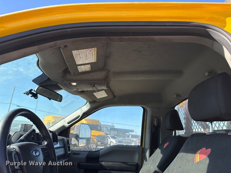 image for item ES5703 2020 Ford F350 utility bed pickup truck