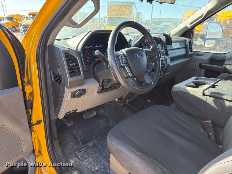 image for item ES5703 2020 Ford F350 utility bed pickup truck