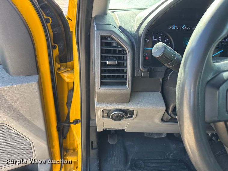 image for item ES5703 2020 Ford F350 utility bed pickup truck