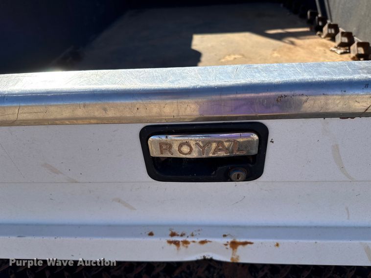 image for item ES5764 2015 Ford F350 Super Duty Crew Cab utility bed pickup truck