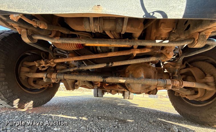 image for item ES5764 2015 Ford F350 Super Duty Crew Cab utility bed pickup truck