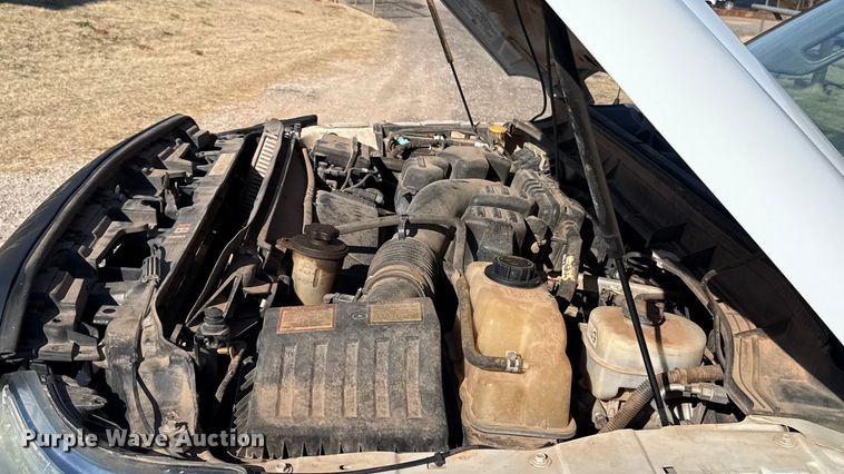 image for item ES5764 2015 Ford F350 Super Duty Crew Cab utility bed pickup truck