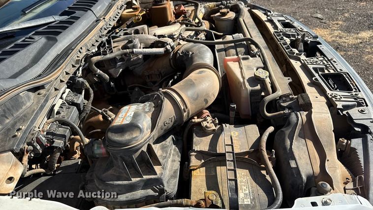 image for item ES5766 2017 Ford F350 Super Duty Crew Cab bale bed pickup truck