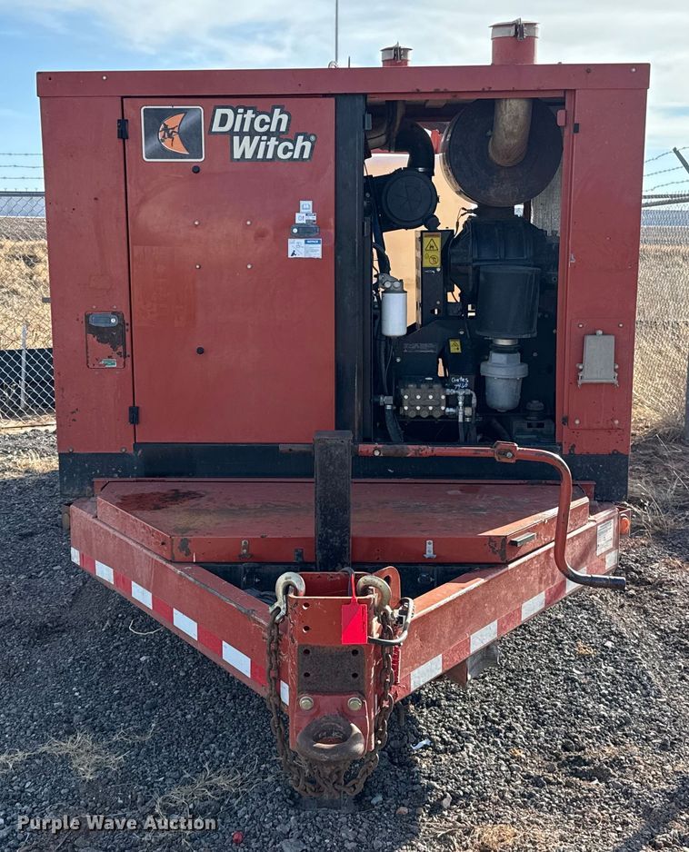 image for item ES5767 2017 Ditch Witch FX50 vacuum excavator