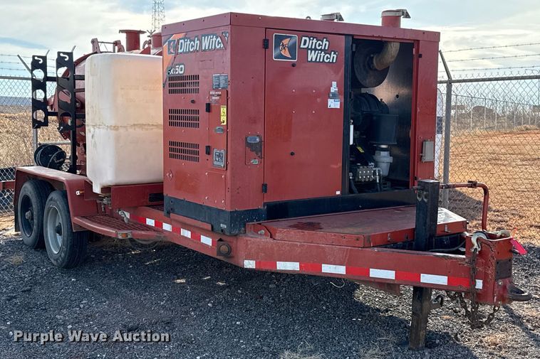 image for item ES5767 2017 Ditch Witch FX50 vacuum excavator