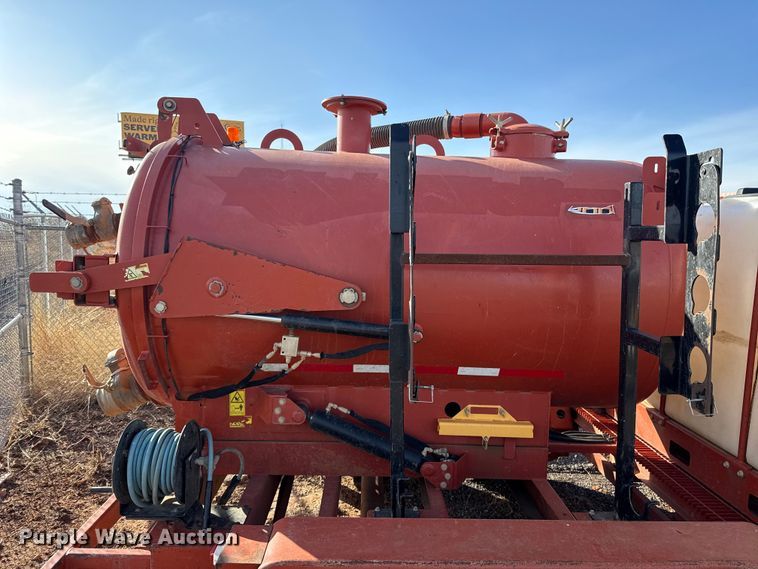 image for item ES5767 2017 Ditch Witch FX50 vacuum excavator