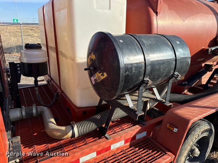 image for item ES5767 2017 Ditch Witch FX50 vacuum excavator