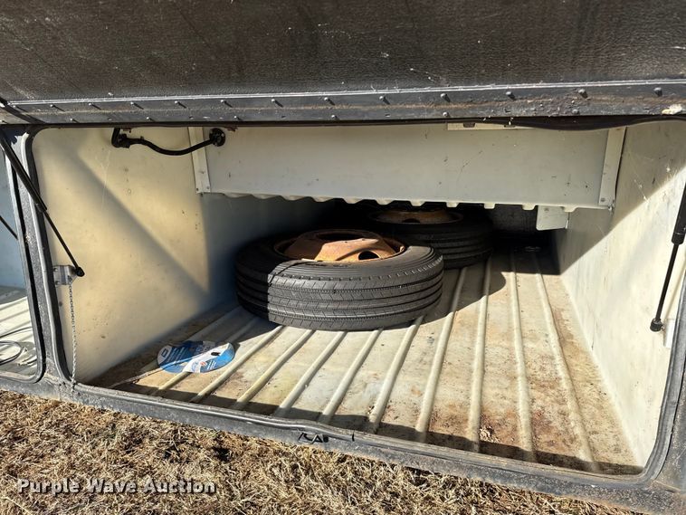 image for item ES5770 1999 Monaco Diplomat RV