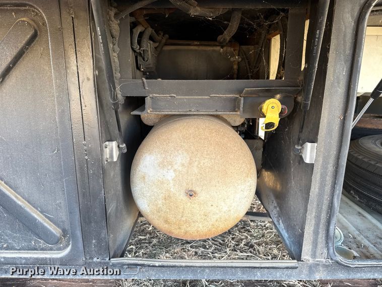 image for item ES5770 1999 Monaco Diplomat RV