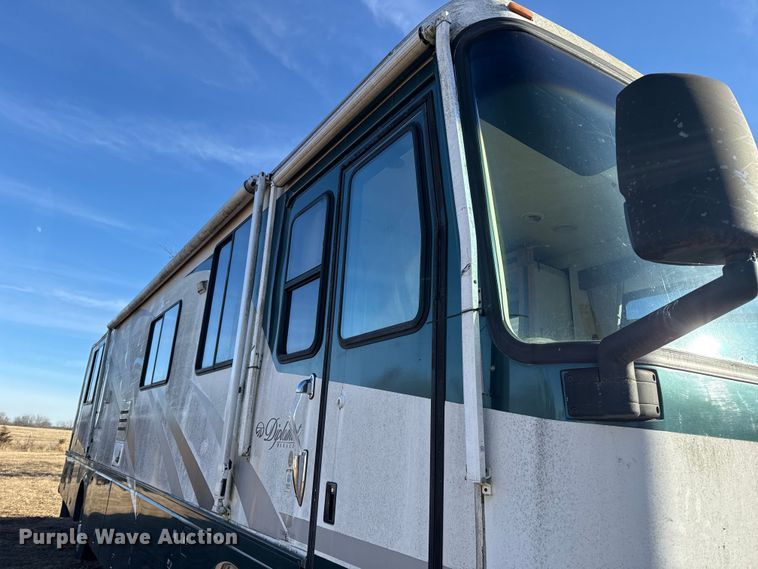 image for item ES5770 1999 Monaco Diplomat RV