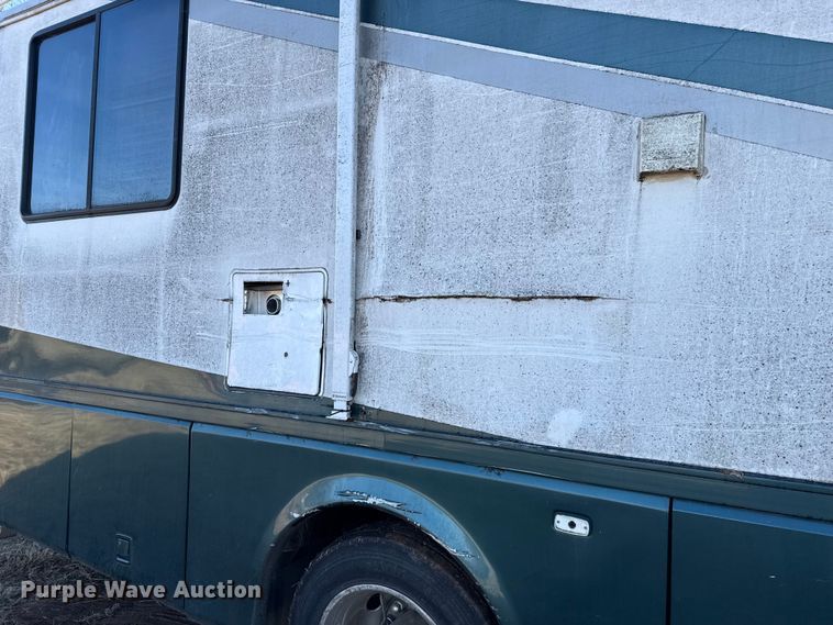 image for item ES5770 1999 Monaco Diplomat RV