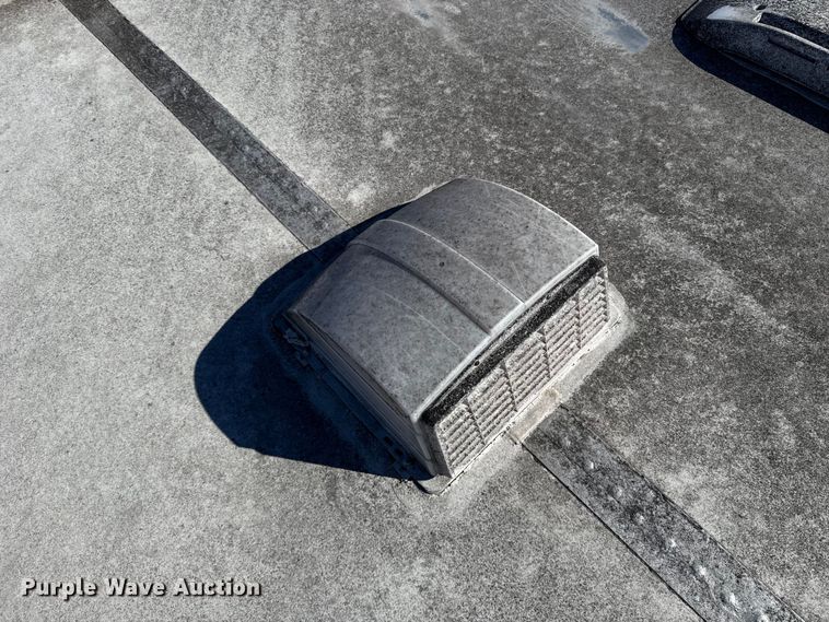 image for item ES5770 1999 Monaco Diplomat RV