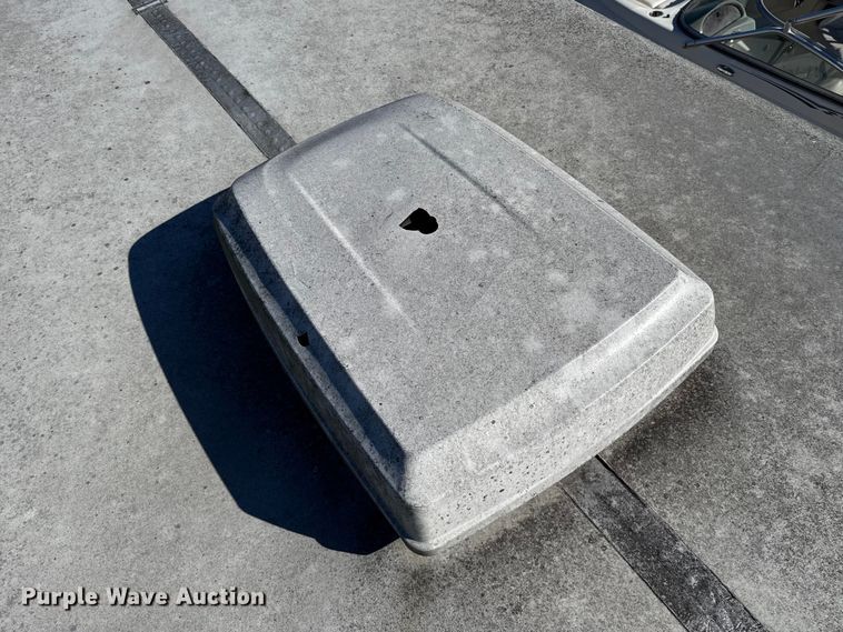 image for item ES5770 1999 Monaco Diplomat RV