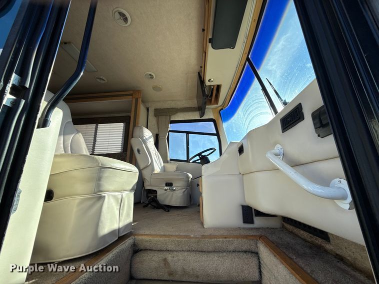 image for item ES5770 1999 Monaco Diplomat RV