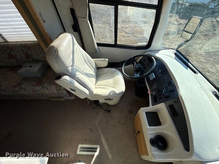 image for item ES5770 1999 Monaco Diplomat RV