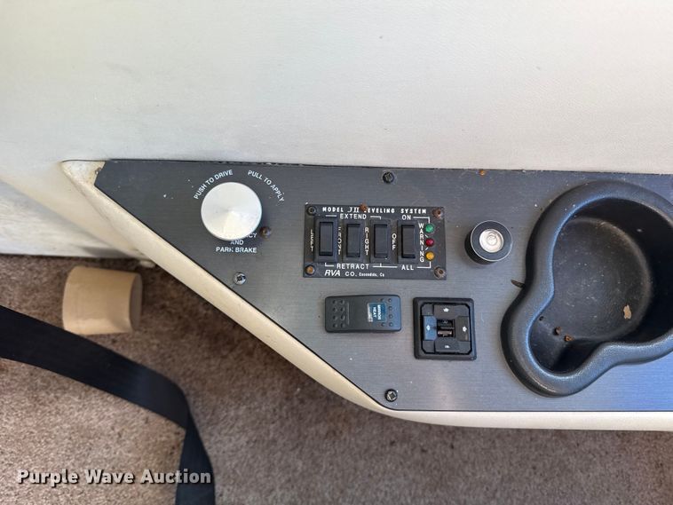 image for item ES5770 1999 Monaco Diplomat RV