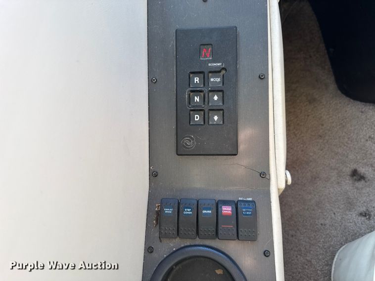 image for item ES5770 1999 Monaco Diplomat RV