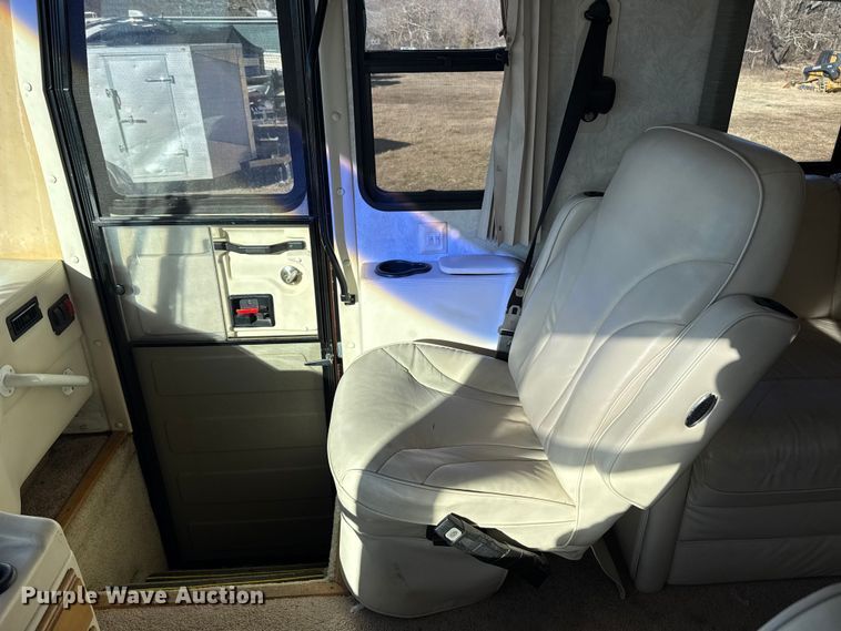 image for item ES5770 1999 Monaco Diplomat RV