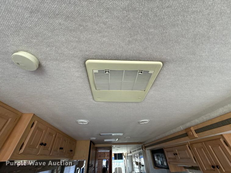 image for item ES5770 1999 Monaco Diplomat RV