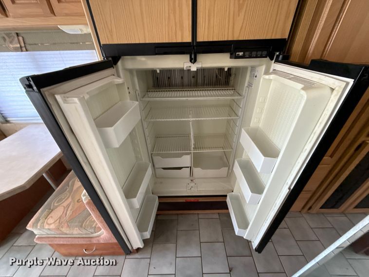 image for item ES5770 1999 Monaco Diplomat RV