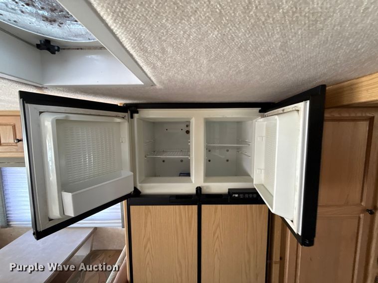 image for item ES5770 1999 Monaco Diplomat RV