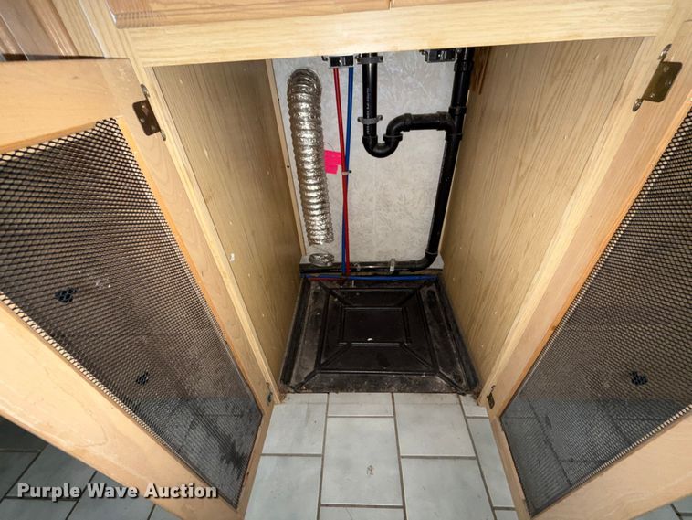 image for item ES5770 1999 Monaco Diplomat RV