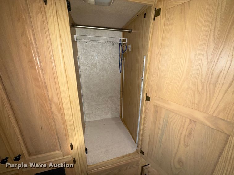 image for item ES5770 1999 Monaco Diplomat RV