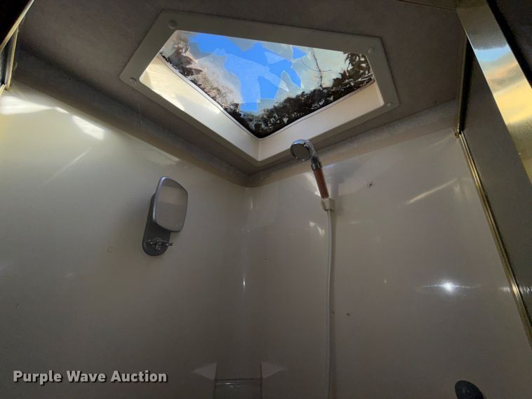 image for item ES5770 1999 Monaco Diplomat RV