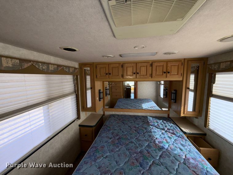 image for item ES5770 1999 Monaco Diplomat RV