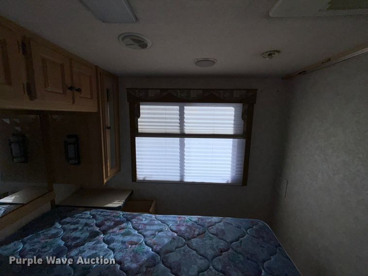 image for item ES5770 1999 Monaco Diplomat RV