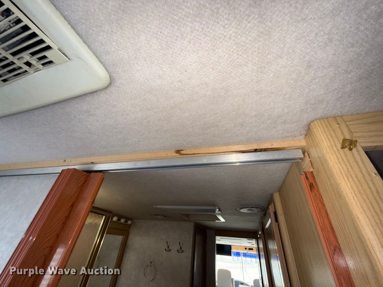 image for item ES5770 1999 Monaco Diplomat RV