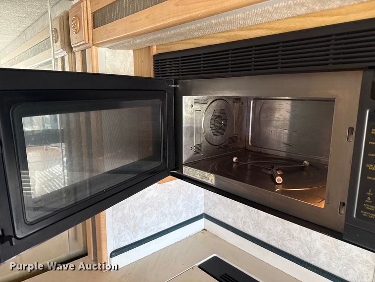 image for item ES5770 1999 Monaco Diplomat RV