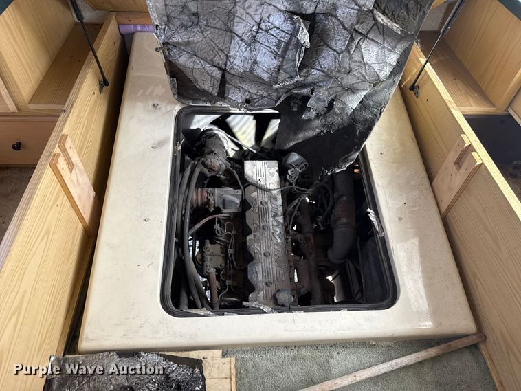 image for item ES5770 1999 Monaco Diplomat RV