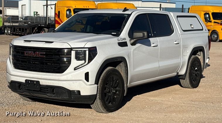 image for item ES5776 2022 GMC Sierra 1500 Crew Cab pickup truck