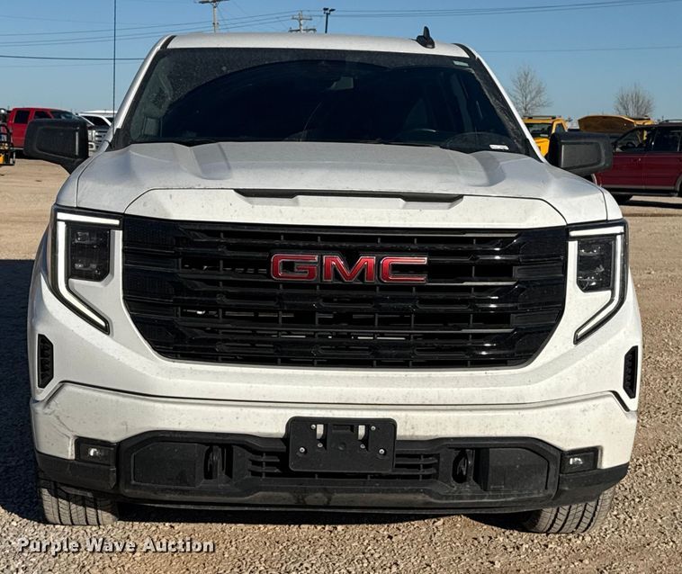 image for item ES5776 2022 GMC Sierra 1500 Crew Cab pickup truck