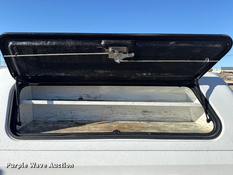 image for item ES5776 2022 GMC Sierra 1500 Crew Cab pickup truck