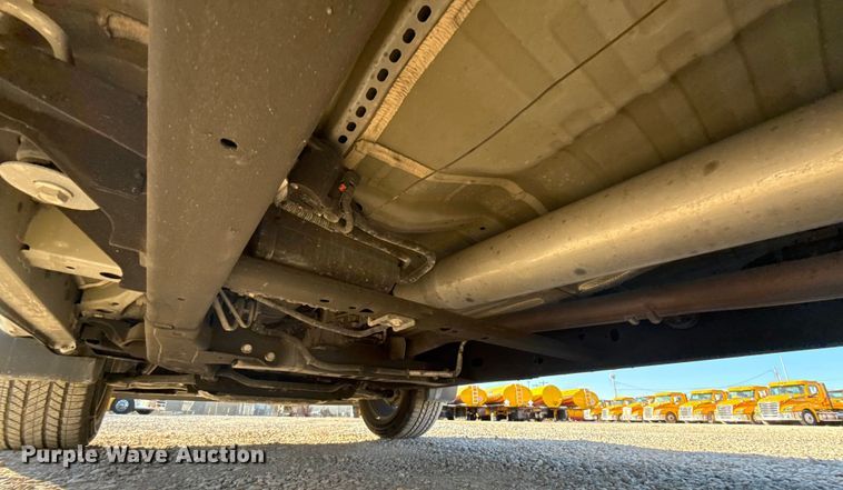 image for item ES5776 2022 GMC Sierra 1500 Crew Cab pickup truck