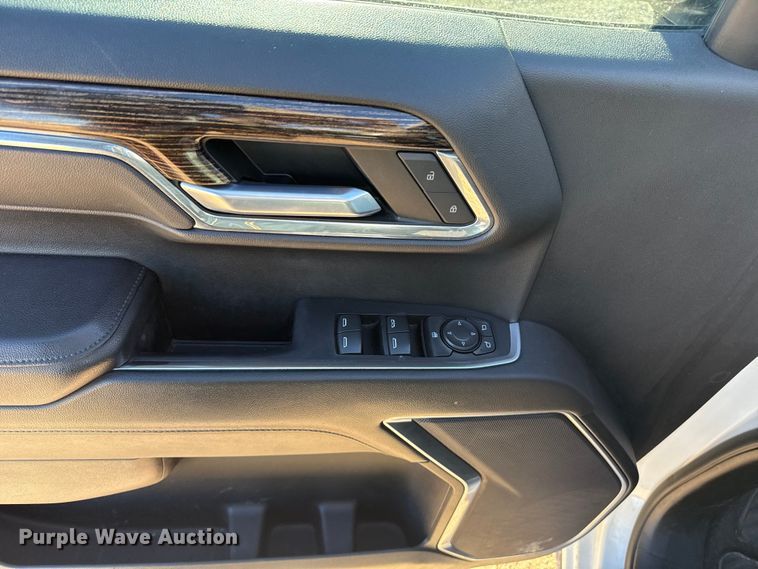 image for item ES5776 2022 GMC Sierra 1500 Crew Cab pickup truck