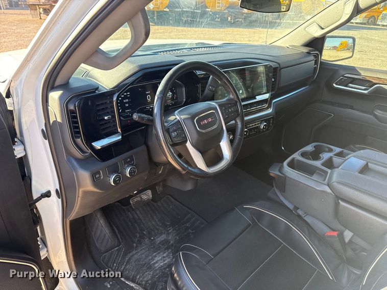 image for item ES5776 2022 GMC Sierra 1500 Crew Cab pickup truck