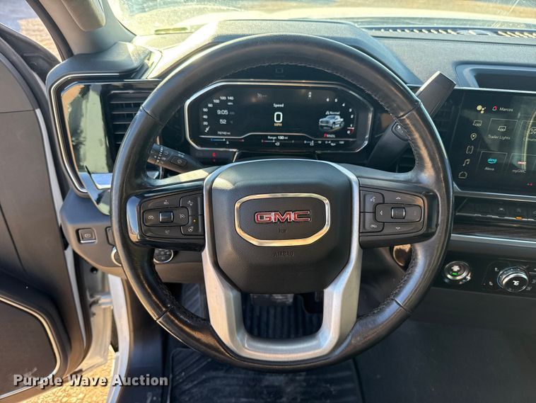 image for item ES5776 2022 GMC Sierra 1500 Crew Cab pickup truck