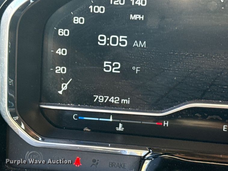 image for item ES5776 2022 GMC Sierra 1500 Crew Cab pickup truck