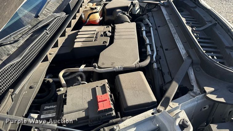 image for item ES5776 2022 GMC Sierra 1500 Crew Cab pickup truck