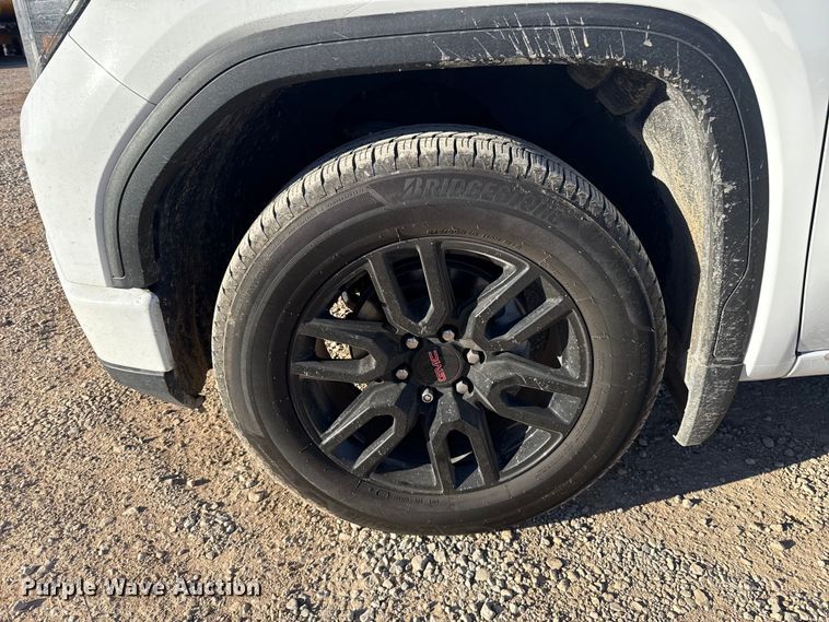 image for item ES5776 2022 GMC Sierra 1500 Crew Cab pickup truck