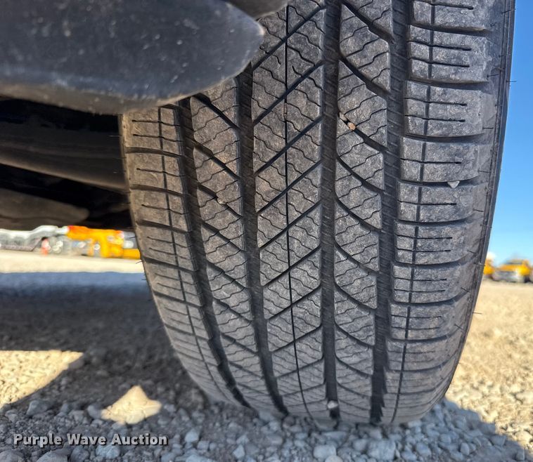 image for item ES5776 2022 GMC Sierra 1500 Crew Cab pickup truck