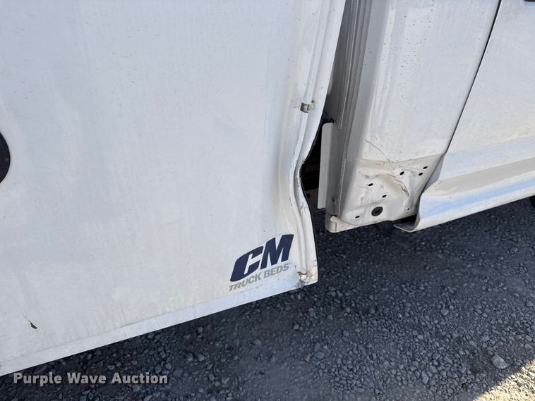 image for item ES5777 2022 Ford F250 Super Duty utility bed pickup truck